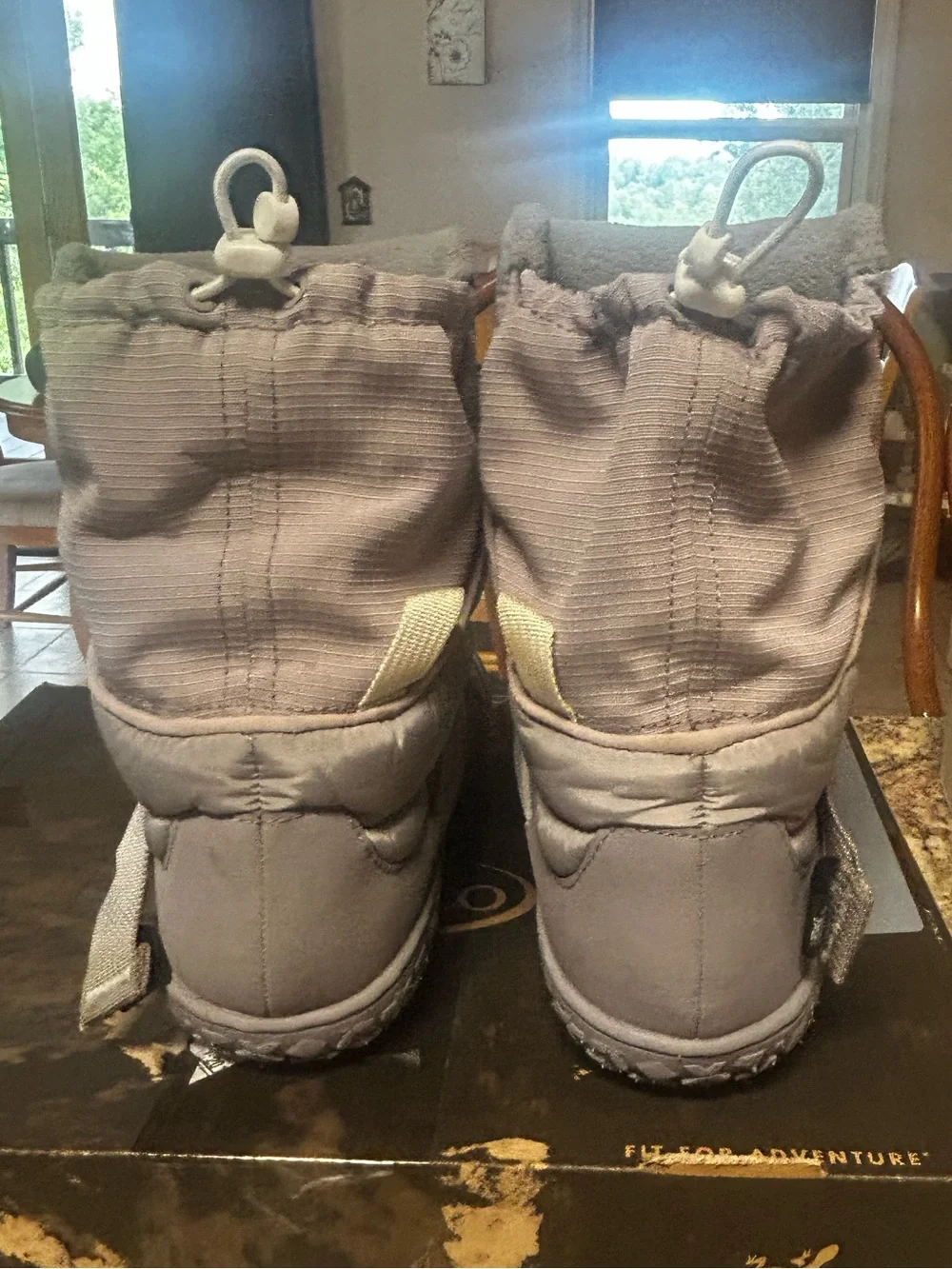Chaco Ramble Puff Women’s 7.5 Gray Quilted Puffer Snow Boots- Excellent Worn 1X